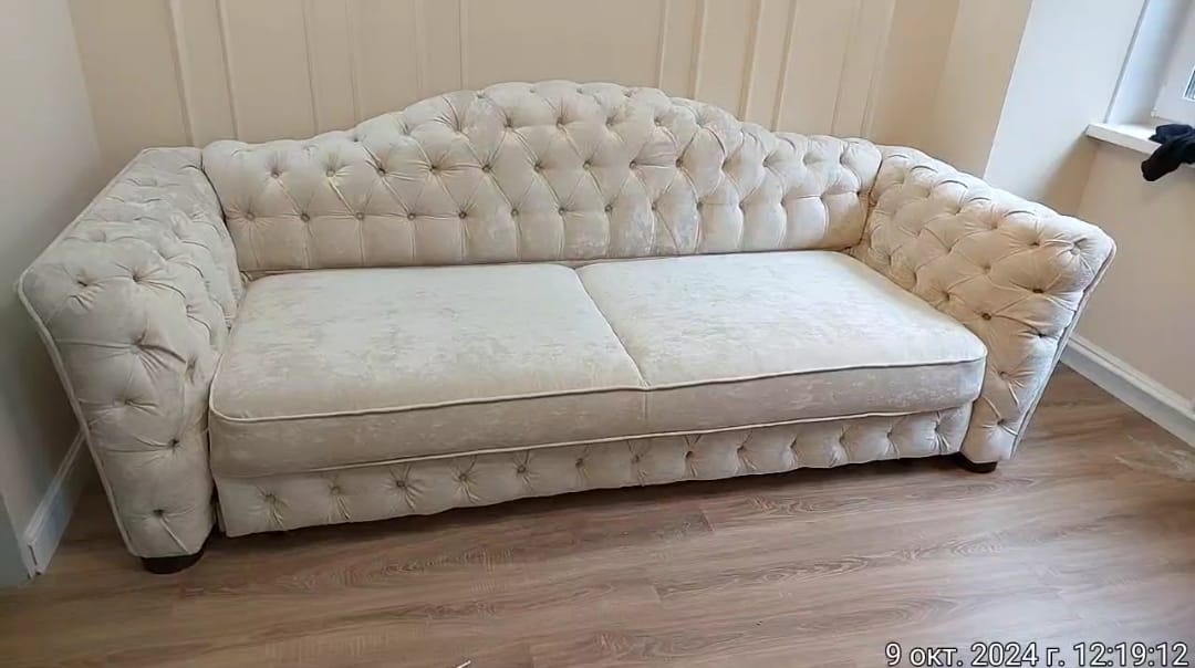 Обивка дивана. Новая Ладога