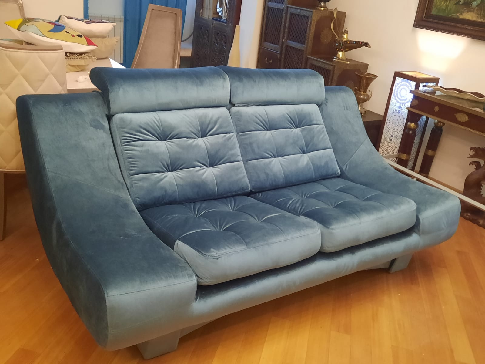 Обивка дивана на дому. Новая Ладога